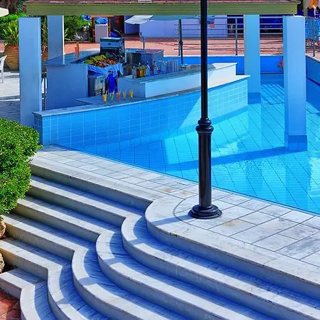 Курортный комплекс Santa Marina
